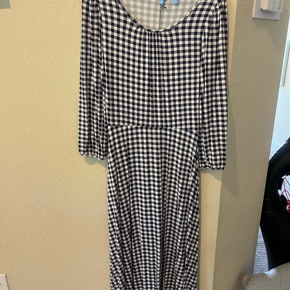 Draper James Fit and Flare Gingham Dress in Navy Blue and White